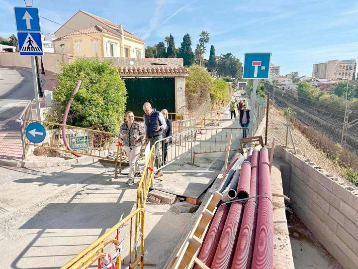 El Ayuntamiento avanza en la remodelación viaria de Torreblanca con la reforma de la calle Hortensia