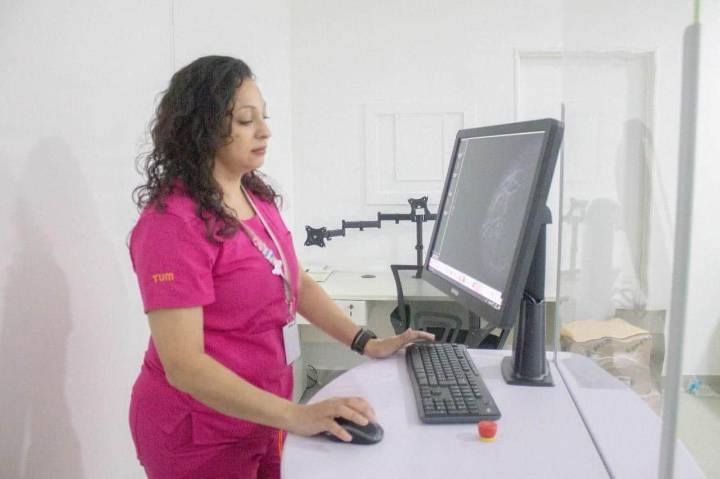 Continúa la campaña de mamografía en el HRU