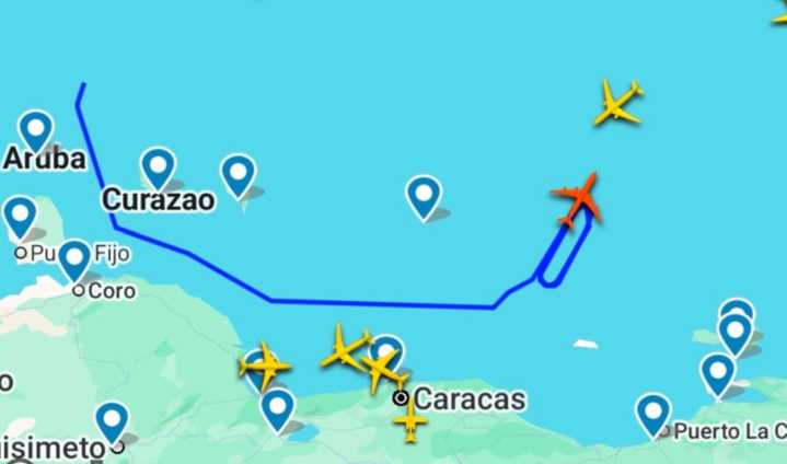Dos bombarderos B-52 de EE.UU. realizan un vuelo a 70 kilómetros de la costa de Venezuela.