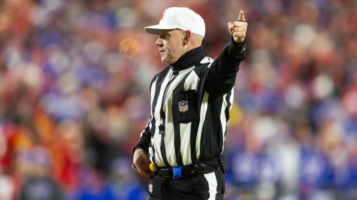 Referee botches overtime coin toss in mistake-filled ending to regulation in Germany