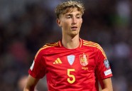 Huijsen, desconvocado por una molestia muscular