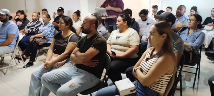 Sigue Regulación Comercial impartiendo cursos de manejo de alimentos