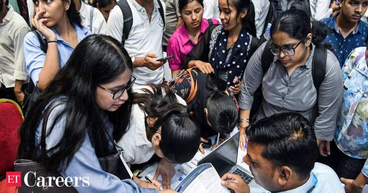 Campus offer circuit abuzz for top engineering talent despite slower IT winds