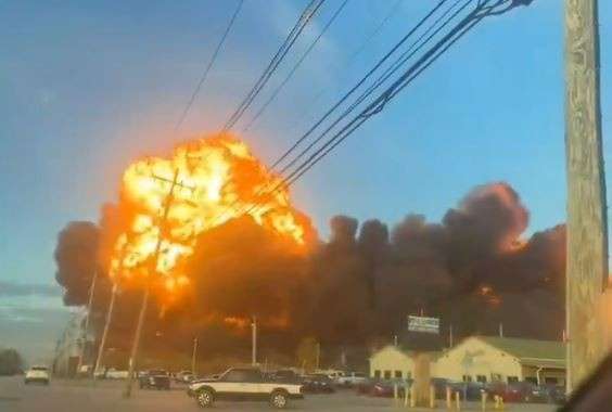 UPS cargo plane crashes at Louisville airport in US, at least 3 dead