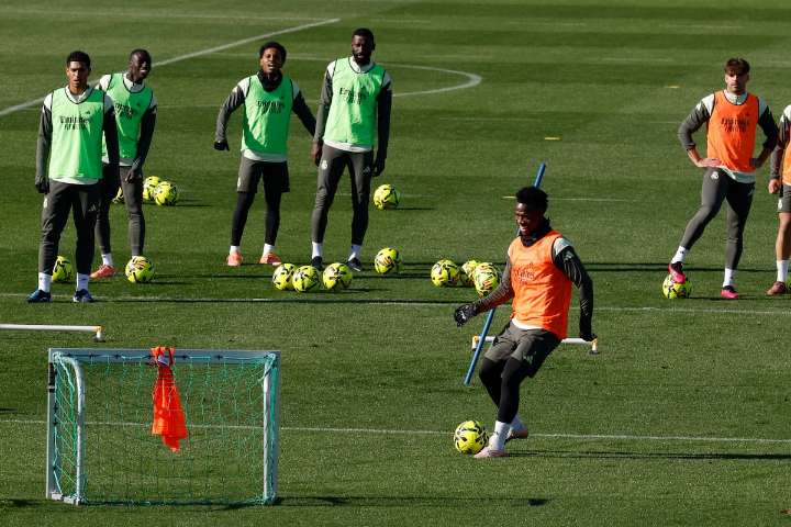 Elche - Real Madrid en directo | Los blancos buscan recuperar el liderato liguero