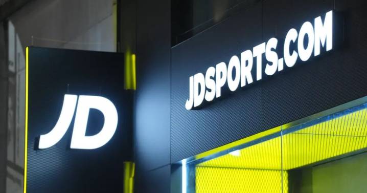 JD Sports issues warning for shoppers over problem 'rising' in UK