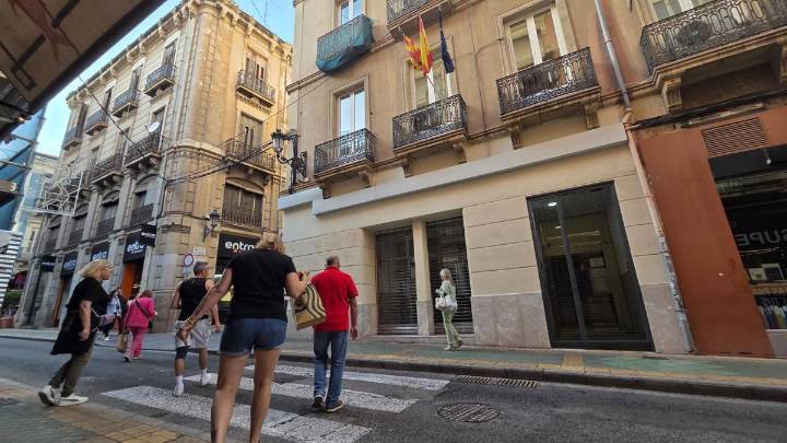 El Síndic de Greuges investiga la cita previa en el Evha por "obstaculizar" la atención presencial