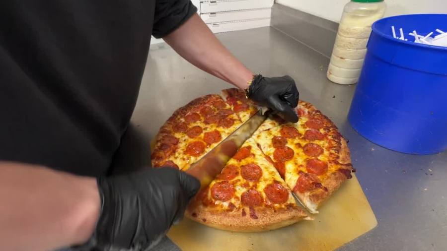 Parma pizza delivery driver helps man suffering from heart attack