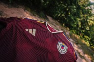 Nueva camiseta vinotinto inspirada en los tepuyes
