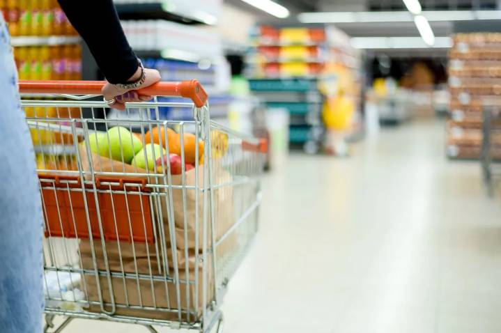 ¿Qué tiendas y servicios cierran el Día de Acción de Gracias 2025?