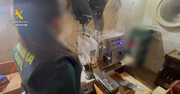 Golpe al contrabando de tabaco en Puente Genil: la Guardia Civil interviene 780 kilos de picadura y 53.200 cigarrillos