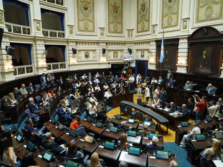 Pujas y tironeos en Legislatura: aún no hay acuerdo para votar el endeudamiento que pide Kicillof