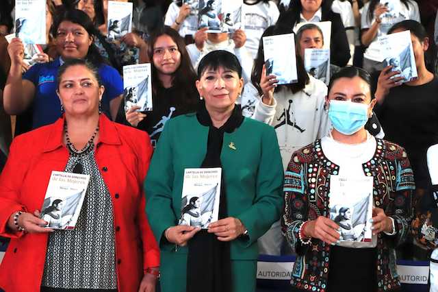 Difunde SeMujeres Cartilla de Derechos a las mexiquenses