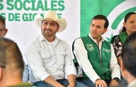 Inicia Gabriel Elizondo obras de pavimentación en Nava