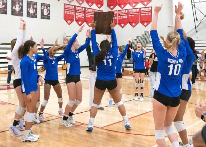 Wiseburn Da Vinci girls volleyball team topples Arrowhead Christian in Division 6 final
