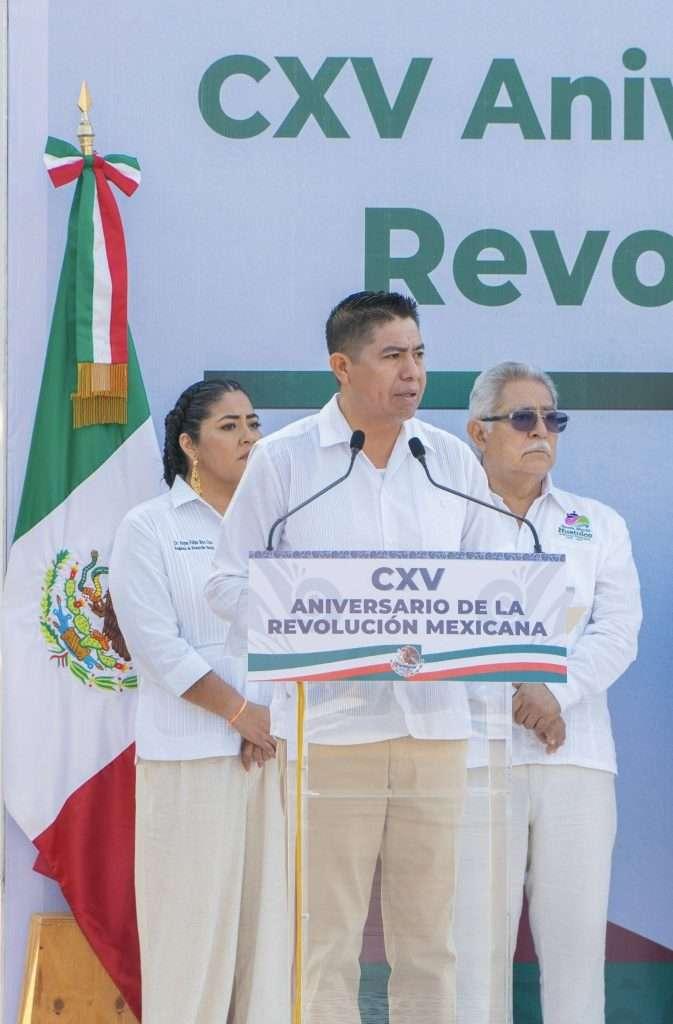 Conmemoran en Huatulco el 115 Aniversario de la Revolución Mexicana