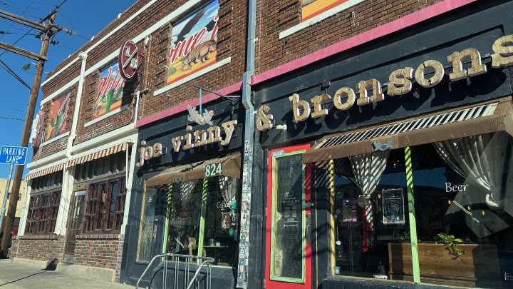 Central El Paso cafe, popular restaurant receive low restaurant scores