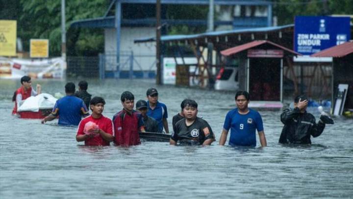 Inundaciones en Malasia causan 11 mil evacuaciones