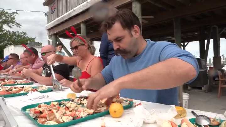 Annual stone crab eating contest in Marathon marks start of stone crab season 