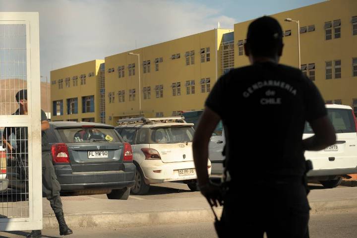 Red narco al descubierto: decretan prisión preventiva para 11 gendarmes acusados de integrar banda de tráfico de drogas en cárcel de Alto Hospicio