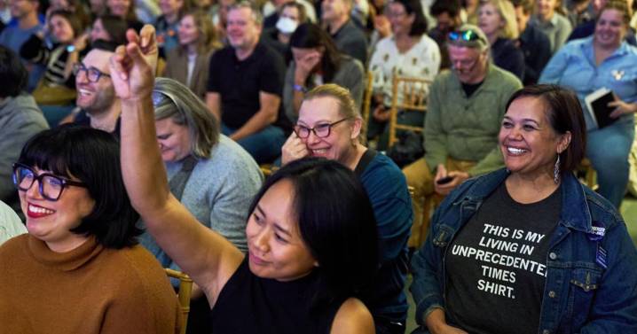 Progressives warn Democrats about alienating the left as they jeer key party leader