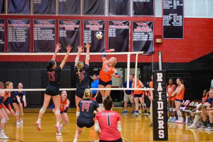 High school volleyball: Cheers for Carson’s Joyner