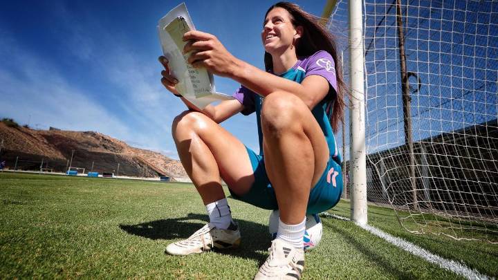 Carlota Suárez: "Al principio no me gustaba nada jugar de delantera"