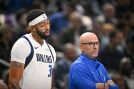 Deadspin | Mavs star Anthony Davis (calf) to miss at least 2 games