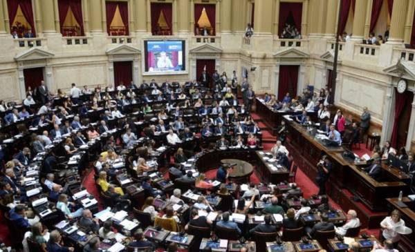 En plena negociación por la reforma tributaria, los intendentes piden bajar el IVA a la mitad