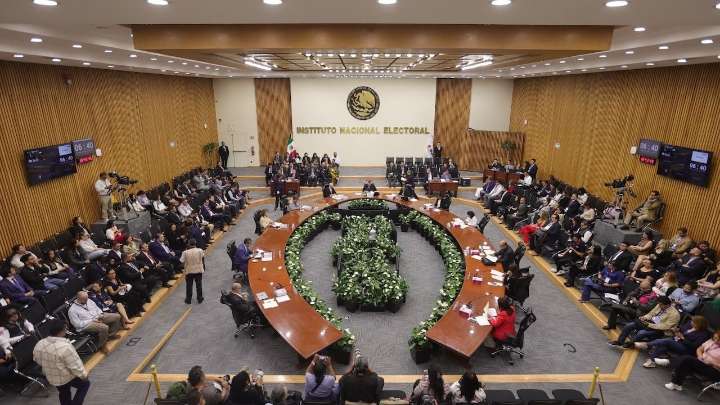 Encono en el INE frena la elección de consejeros de institutos electorales estatales