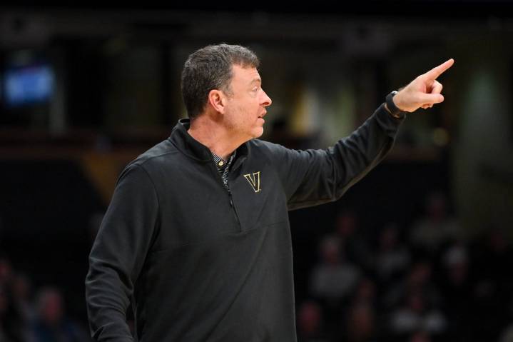 Deadspin | Vanderbilt struggles from 3, still gets to 100 in Arkansas-Pine Bluff win