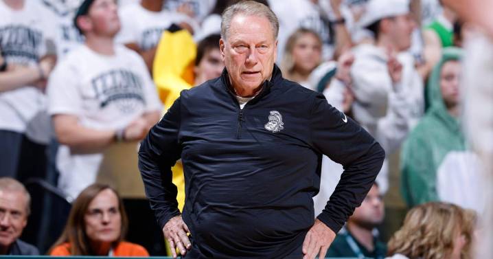 No. 22 Michigan State tops No. 14 Arkansas 69-66 in matchup of Tom Izzo, John Calipari