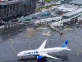 Reportan más de mil vuelos cancelados por cierre federal y tormenta en EU