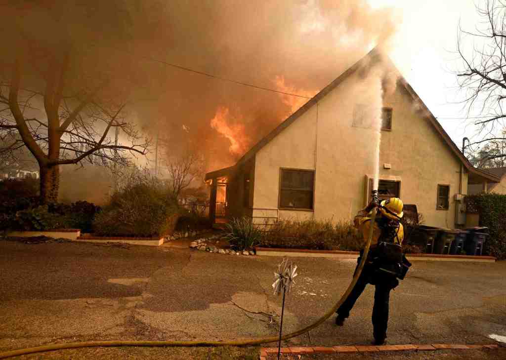 Report shows how Eaton fire moved west, into Altadena, well before many were alerted