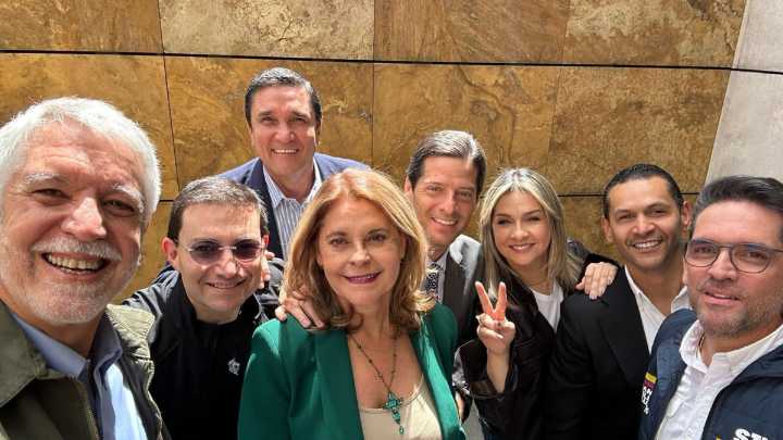 Precandidatos de la derecha y centro derecha se reúnen para crear una coalición que complemente la 'megaconsulta' de César Gaviria y Álvaro Uribe