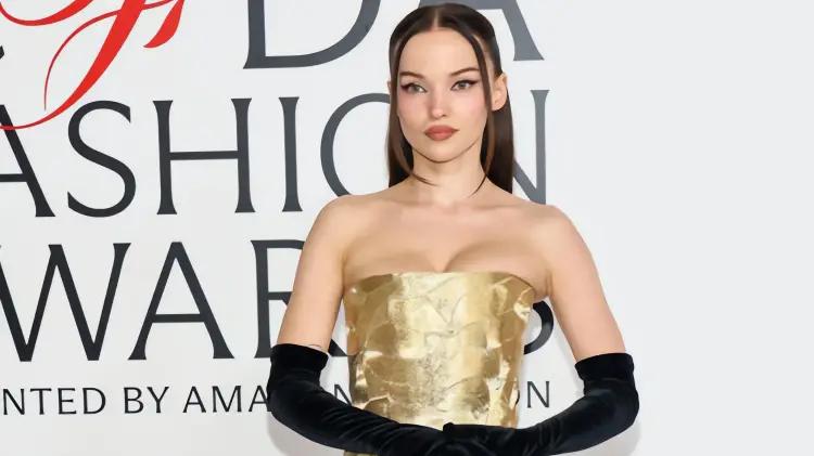 Dove Cameron brilla en CFDA Awards sin mostrar su anillo de compromiso