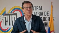Fabio Arias, presidente de la CUT, muestra su carta sobre alza en el salario mínimo: aprovechar la última negociación con este gobierno