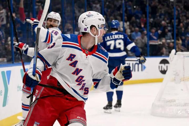 Rangers, Lightning combine for seven goals in eye