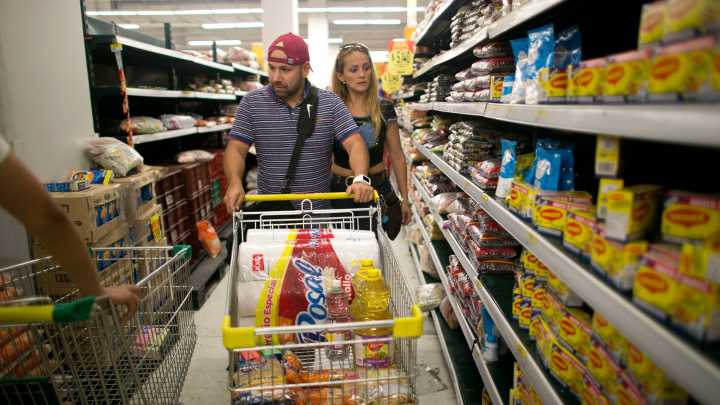 “El mercado quincenal ya no existe”: compras promedio en supermercados se sitúan entre US$8 y US$23