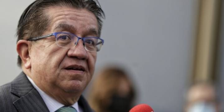 Fernando Ruiz alerta que Nueva EPS podría convertirse en “una EPS zombi” tras decisión del Gobierno en Colombia