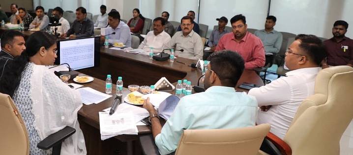 Indore News: Demarcate Economic Corridor Land On Priority, Instructs Collector; The Corridor Is To Be Developed Between The City And Pithampur