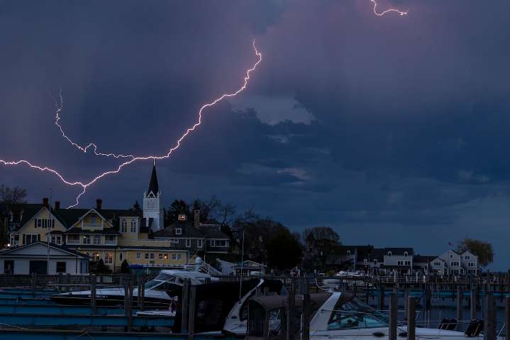 Michigan could have Thundersnow today and tonight
