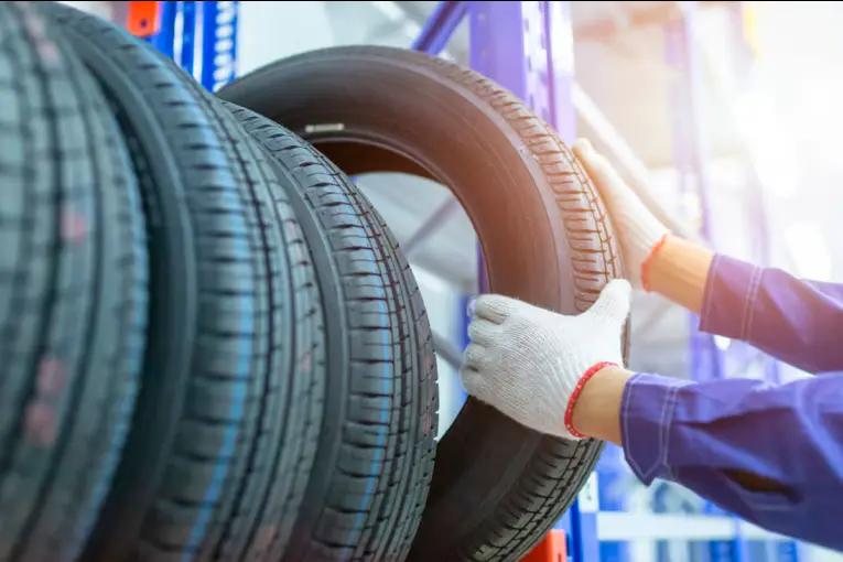 Descuentos de hasta el 25% en neumáticos en supermercados: dónde y cómo comprar