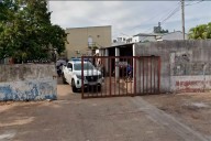 Conductor gatilló tres veces a un inspector y golpeó a otro tras la retención de su auto