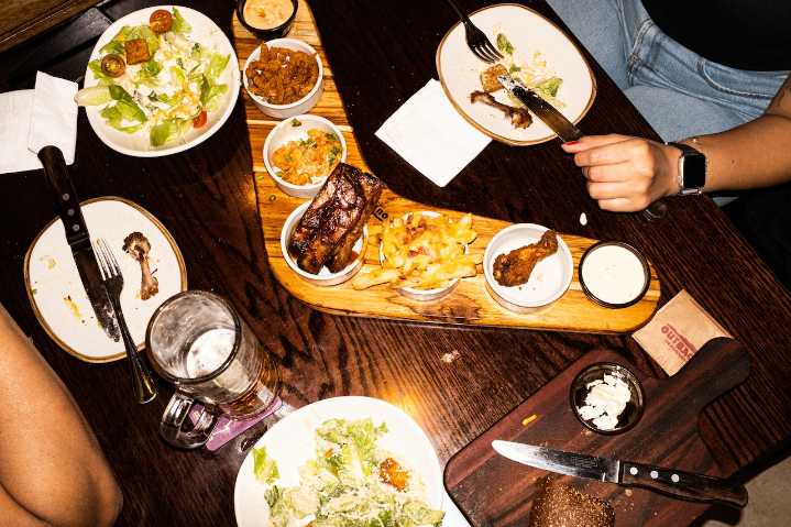 Parent company of casual dining chain closes 21 restaurants in cost