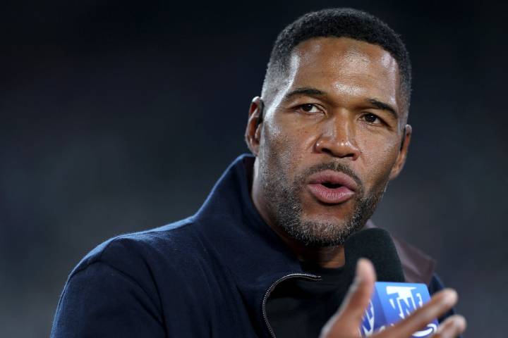 Michael Strahan Announces Career Update Away From Football After Going Against Terry Bradshaw on FOX