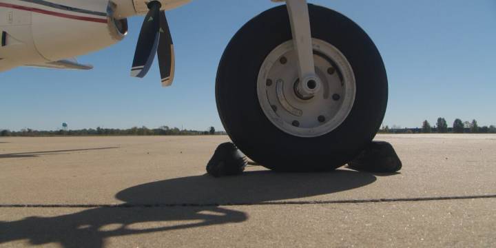 Post-shutdown air travel charts a course for Thanksgiving