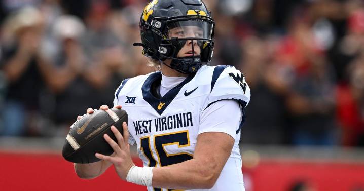Scotty Fox Jr.'s big day helps West Virginia upset No. 22 Houston