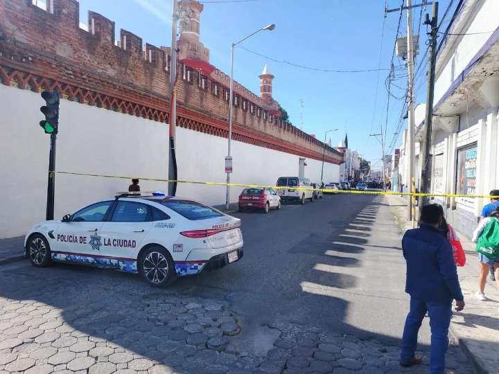 Emboscan y asesinan a tres policías municipales en Puebla