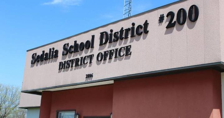 Smith-Cotton High School dismisses early on Thursday